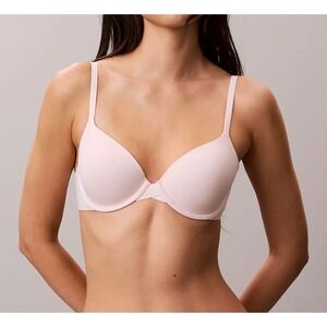 Calvin Klein 32C NWT Perfectly Fit Modern T-Shirt Bra Soft Pink